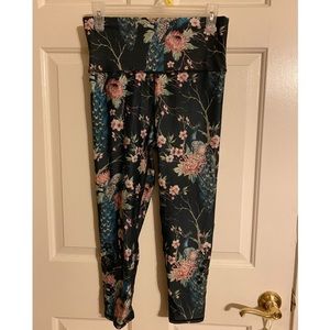 Evolution and creation athletic leggings